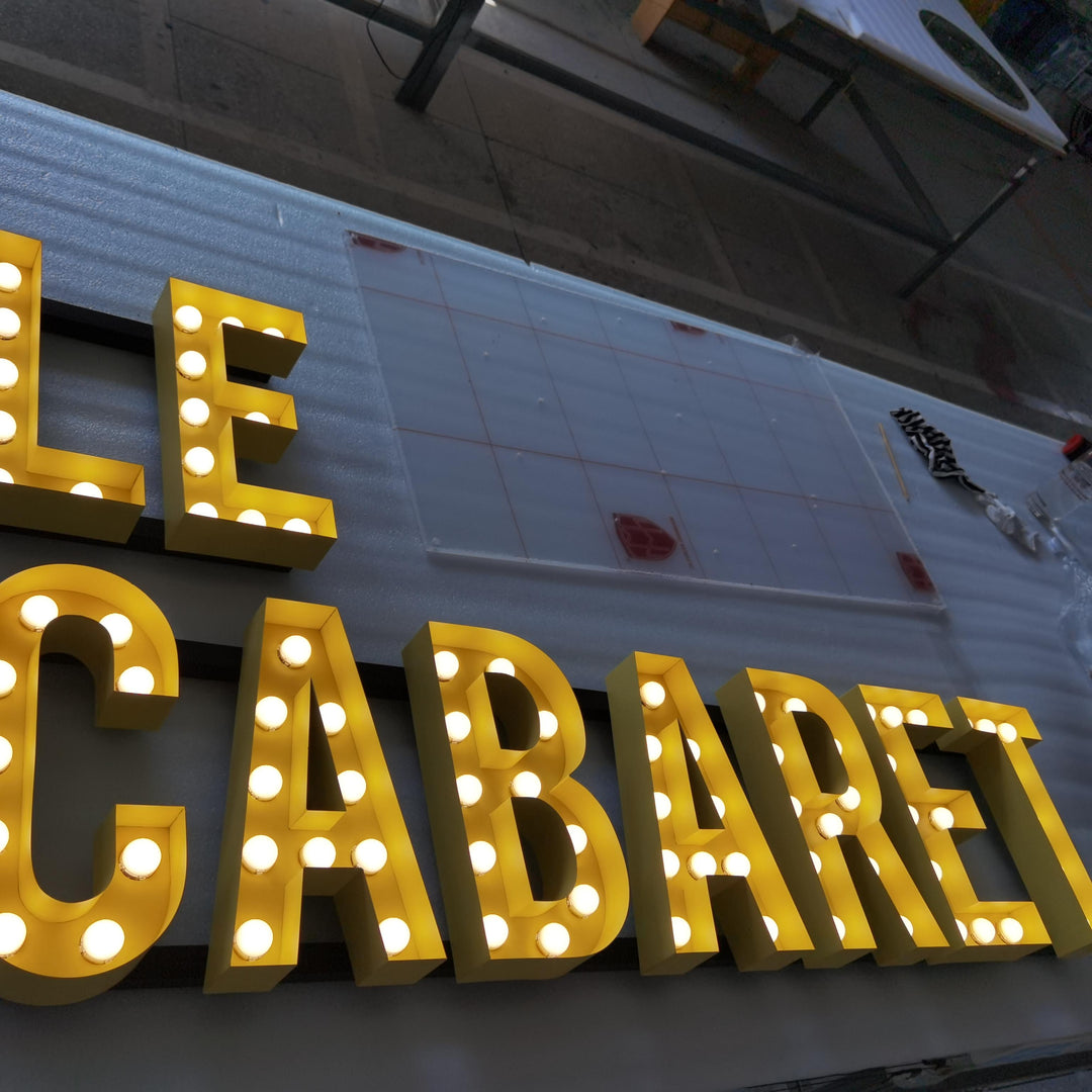 bulb vintage circus letter Le Cabaret